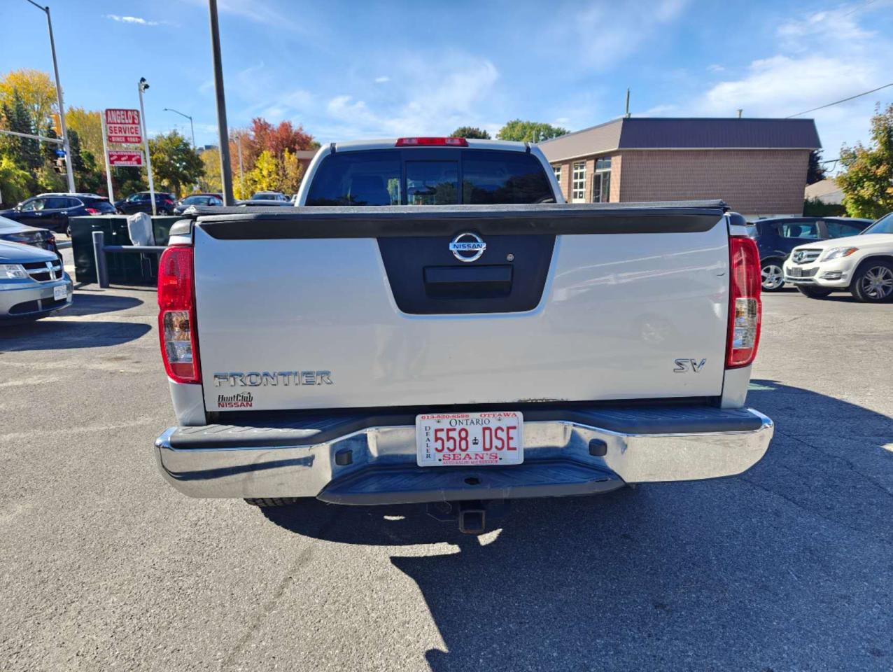 2015 Nissan Frontier 2WD King Cab SWB Auto SV - Photo #4