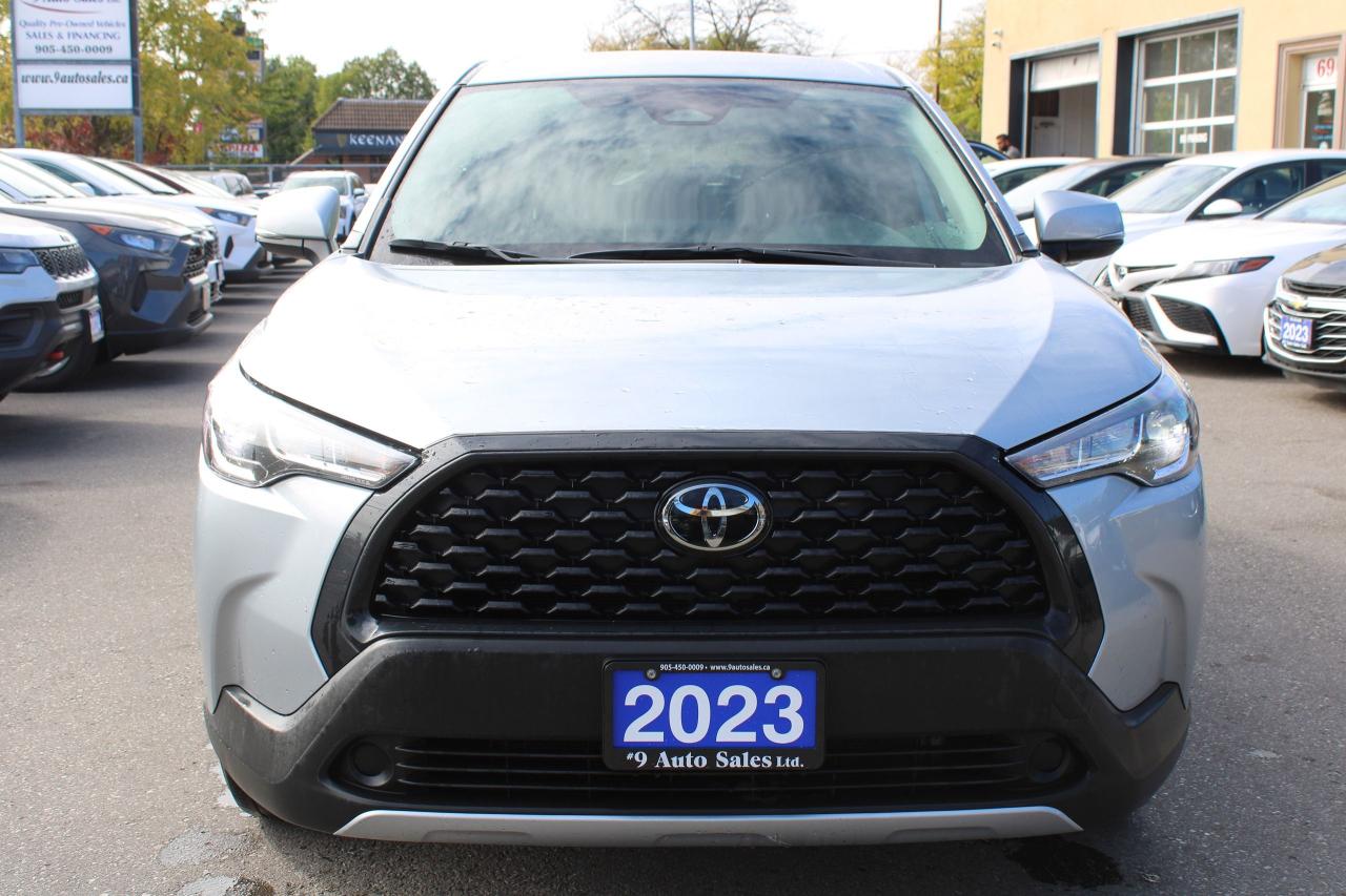 2023 Toyota Corolla Cross LE - Photo #3