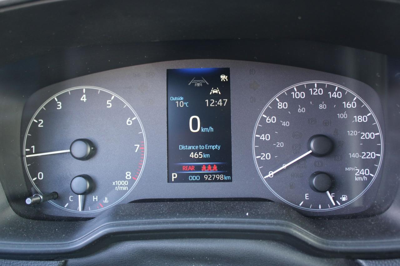 2023 Toyota Corolla Cross LE AWD - Photo #10