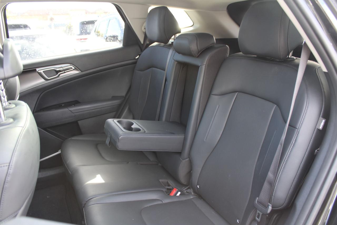2024 Kia Sportage EX - Photo #8