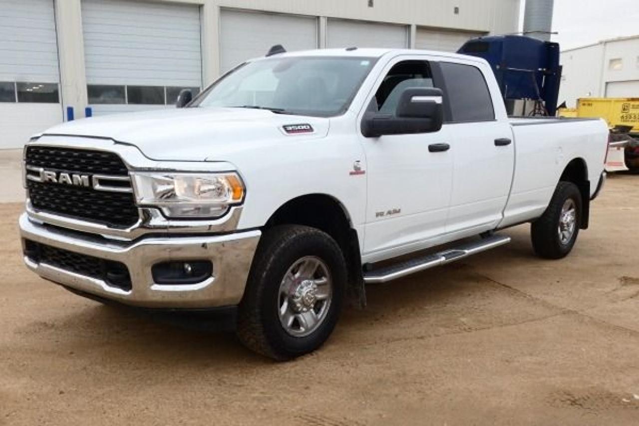 2024 Dodge Ram 3500 Big Horn 4x4 Crew Cab 8' Box DSL w/cloth seats,BUC - Photo #2