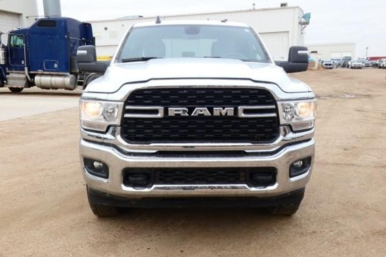 2024 Dodge Ram 3500 Big Horn 4x4 Crew Cab 8' Box DSL w/cloth seats,BUC - Photo #3