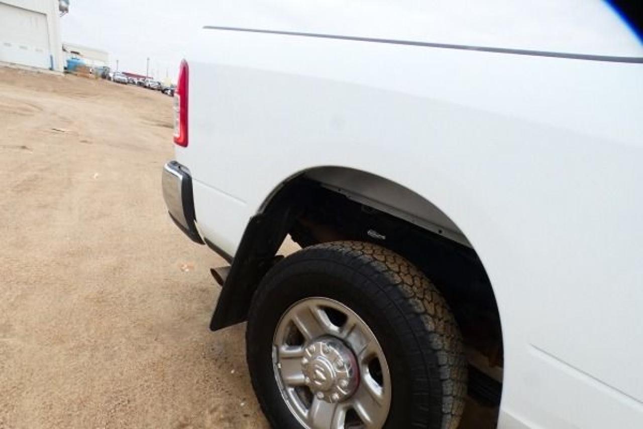 2024 Dodge Ram 3500 Big Horn 4x4 Crew Cab 8' Box DSL w/cloth seats,BUC - Photo #23