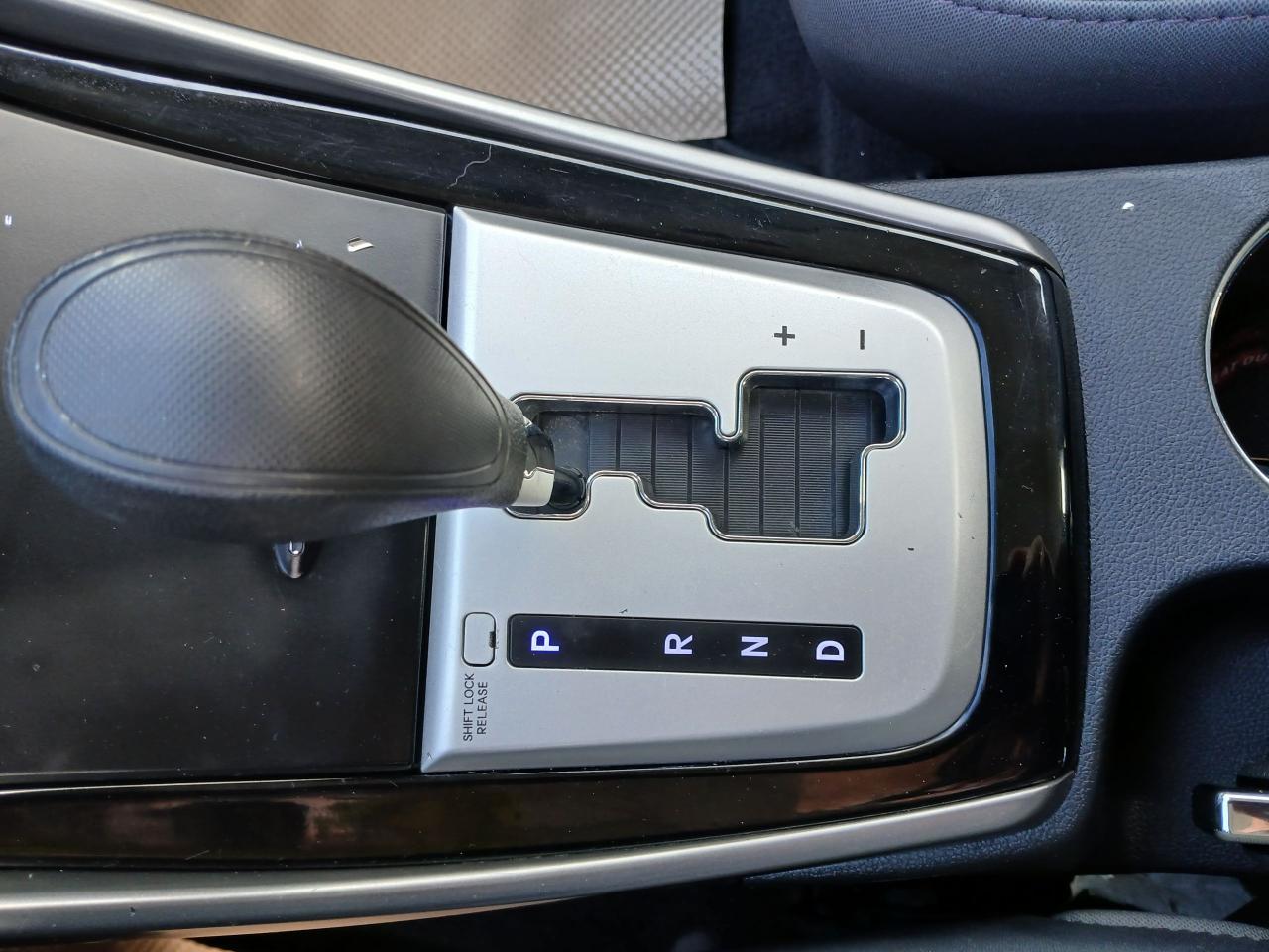 2012 Hyundai Elantra GL - Photo #17