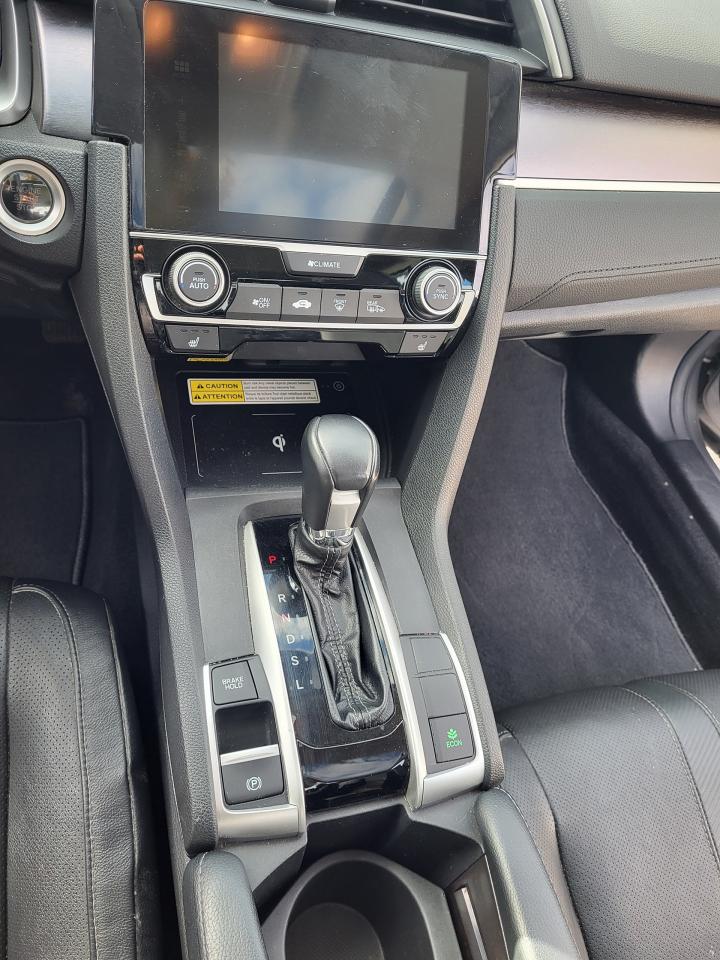 2018 Honda Civic Touring Photo