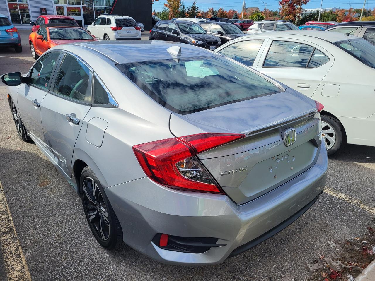 2018 Honda Civic Touring Photo