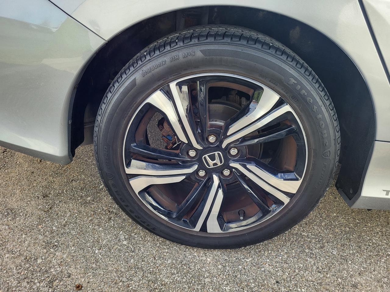 2018 Honda Civic Touring Photo