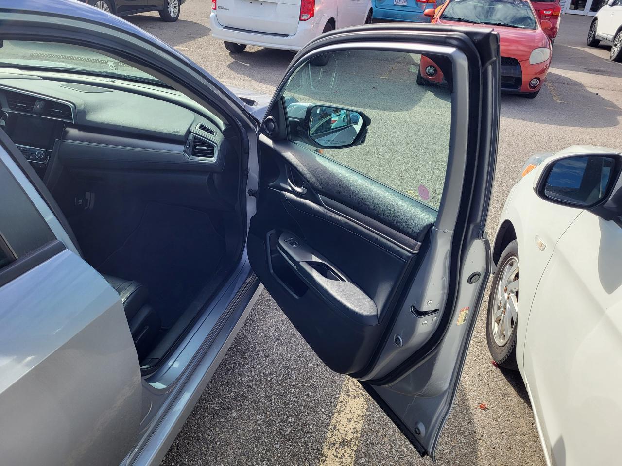 2018 Honda Civic Touring Photo