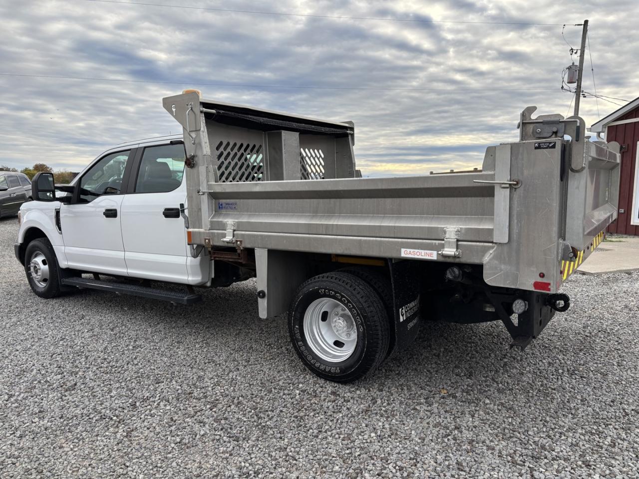 2017 Ford F-350 SD Crew Cab Dumptruck DRW 2WD Photo