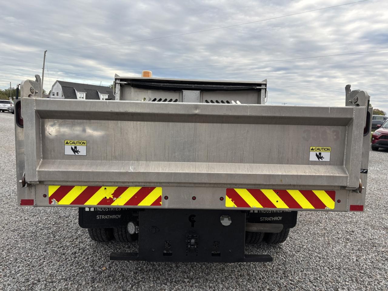 2017 Ford F-350 SD Crew Cab Dumptruck DRW 2WD Photo