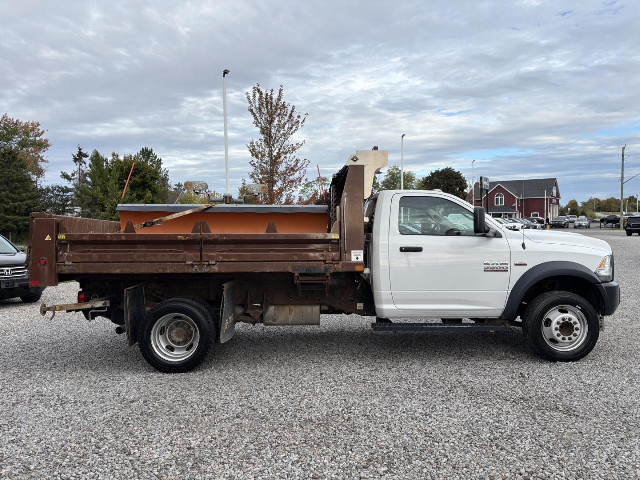 2016 RAM 5500 Tradesman Photo
