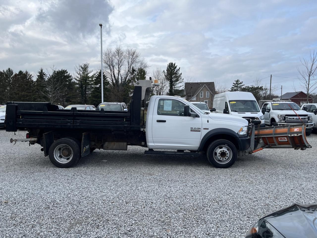 2016 RAM 5500 Tradesman ~CERTIFIED & YELLOW STICKERED~ Photo