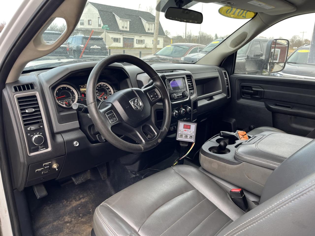 2016 RAM 5500 Tradesman ~CERTIFIED & YELLOW STICKERED~ Photo