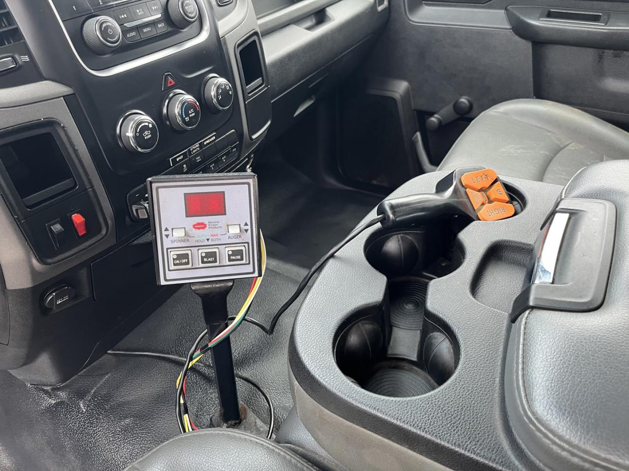 2016 RAM 5500 Tradesman ~CERTIFIED & YELLOW STICKERED~ Photo