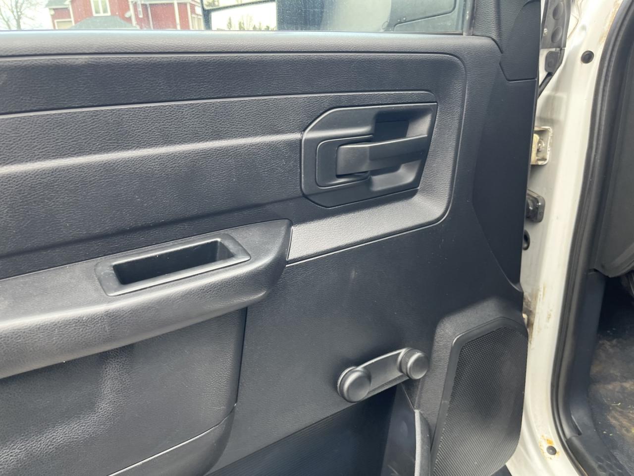 2016 RAM 5500 Tradesman ~CERTIFIED & YELLOW STICKERED~ Photo