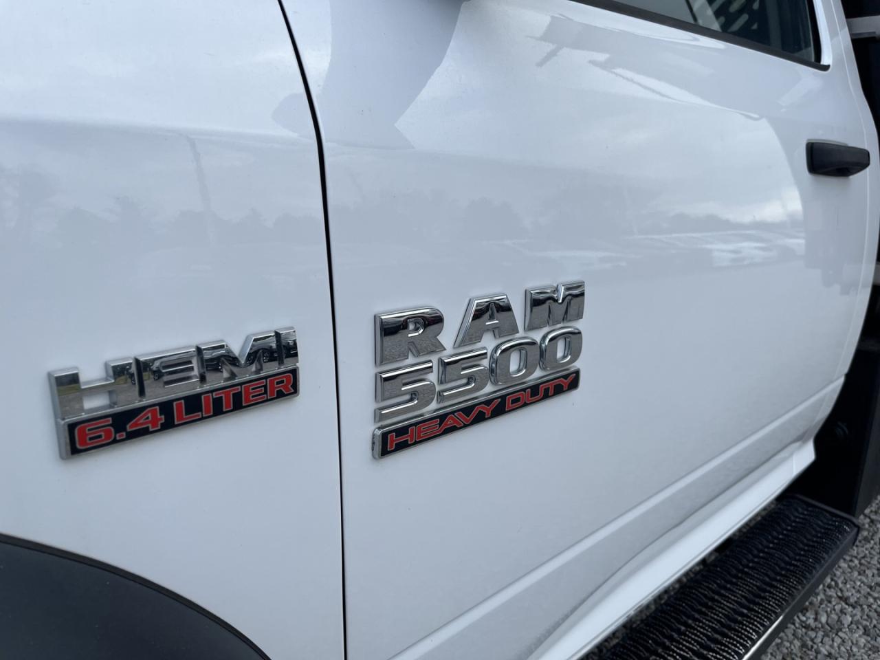 2016 RAM 5500 Tradesman ~CERTIFIED & YELLOW STICKERED~ Photo
