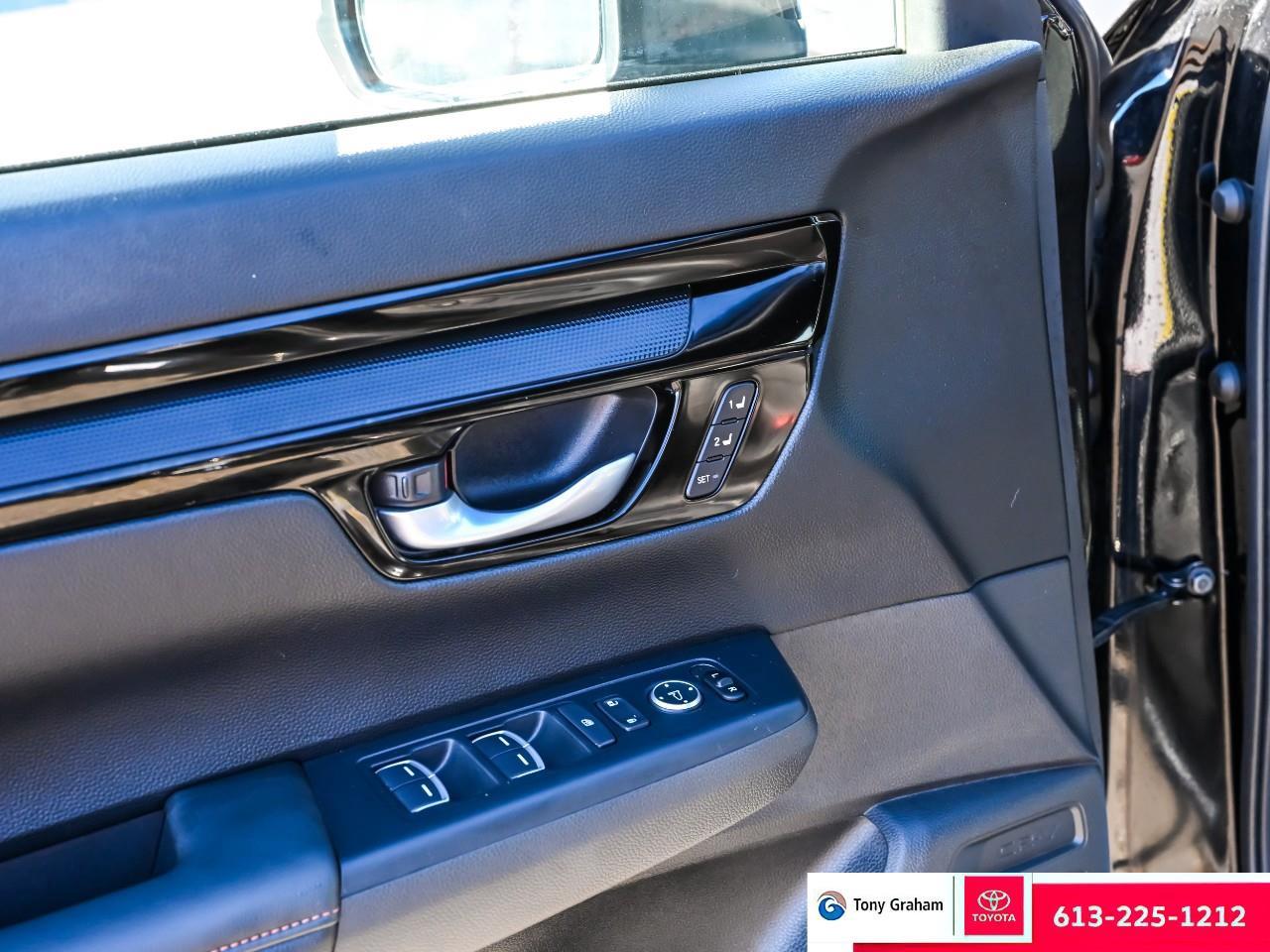 2023 Honda CR-V Hybrid Touring Photo