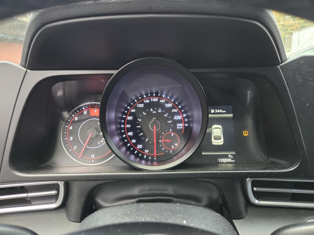 2022 Hyundai Elantra Preferred - Photo #16