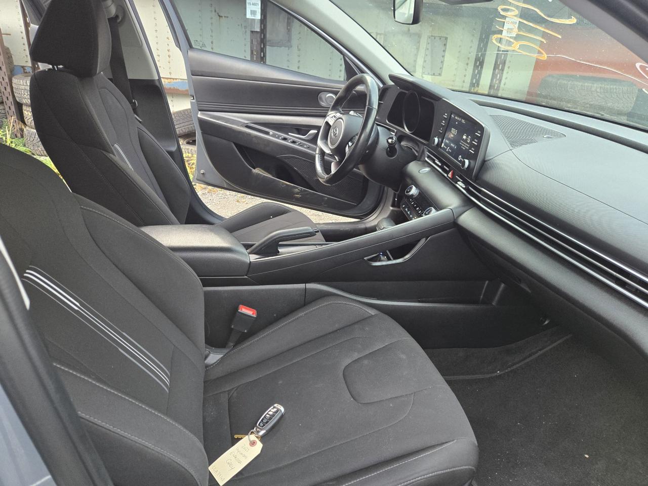 2022 Hyundai Elantra Preferred - Photo #11