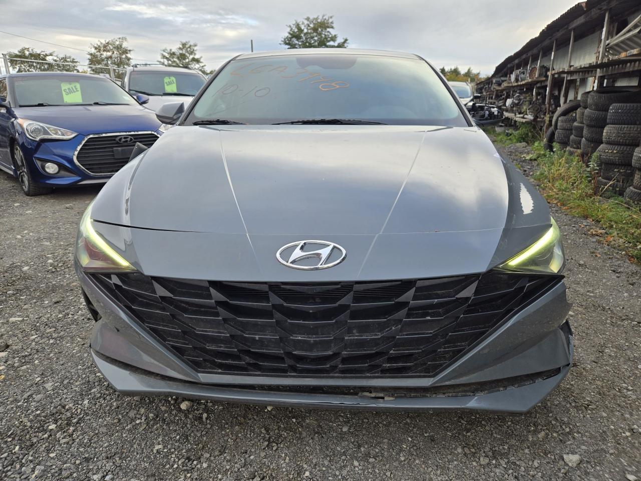 2022 Hyundai Elantra Preferred - Photo #2