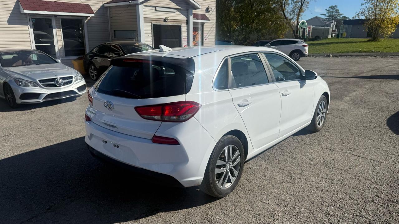 2018 Hyundai Elantra GT GL Photo4