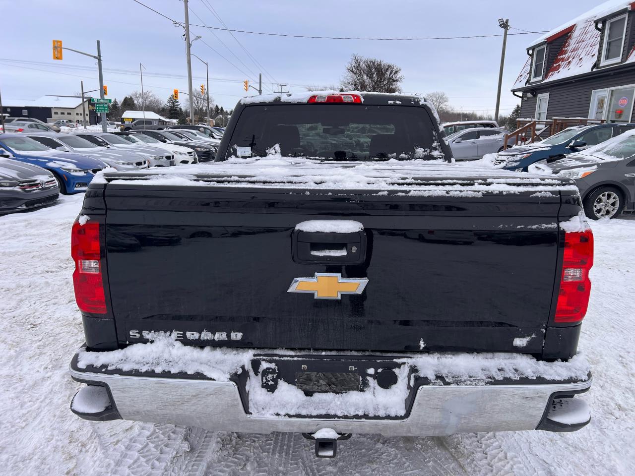 2017 Chevrolet Silverado 1500 LT Photo3