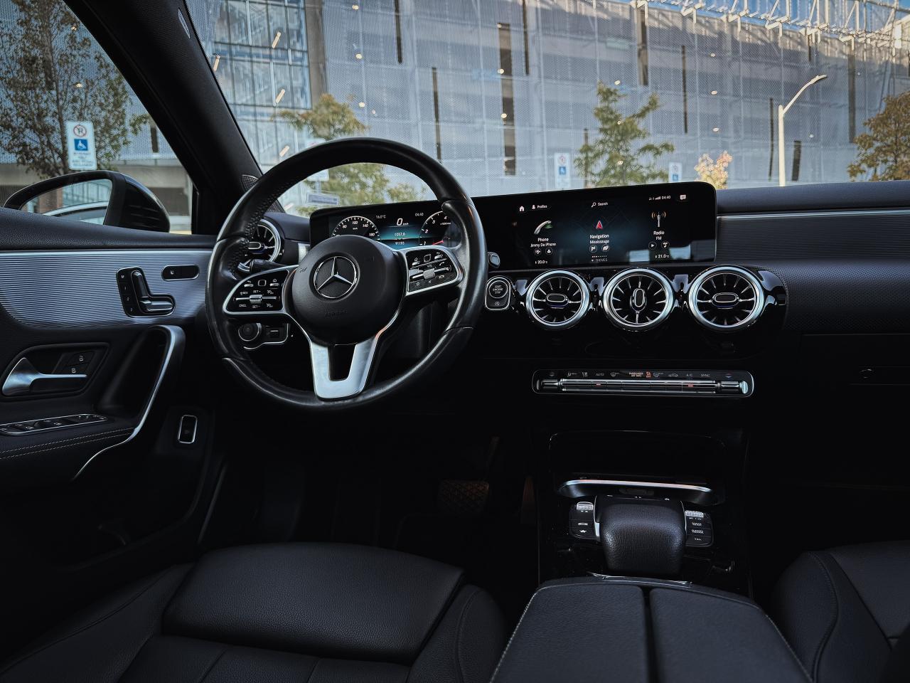 2022 Mercedes-Benz A-Class A 220 4MATIC Sedan | NO ACCIDENT | CLEAN CARFAX | - Photo #10