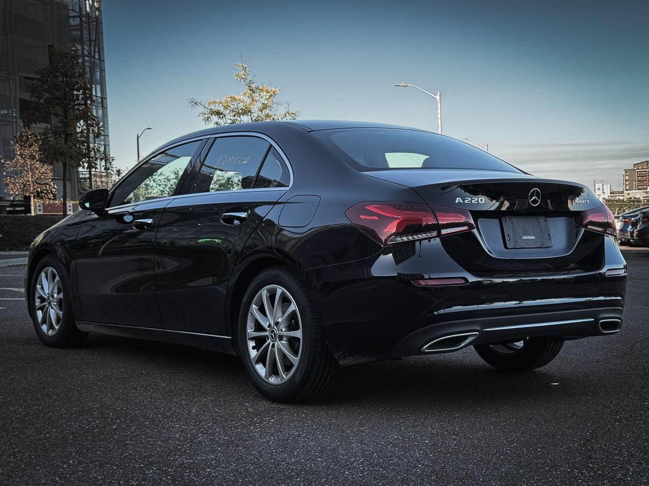 2022 Mercedes-Benz A-Class A 220 4MATIC Sedan | NO ACCIDENT | CLEAN CARFAX | - Photo #6