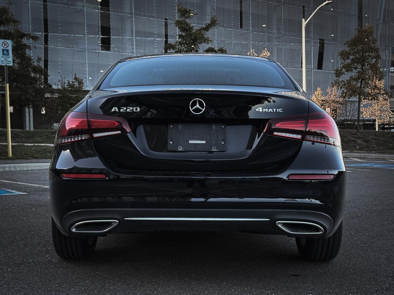 2022 Mercedes-Benz A-Class A 220 4MATIC Sedan | NO ACCIDENT | CLEAN CARFAX | - Photo #5