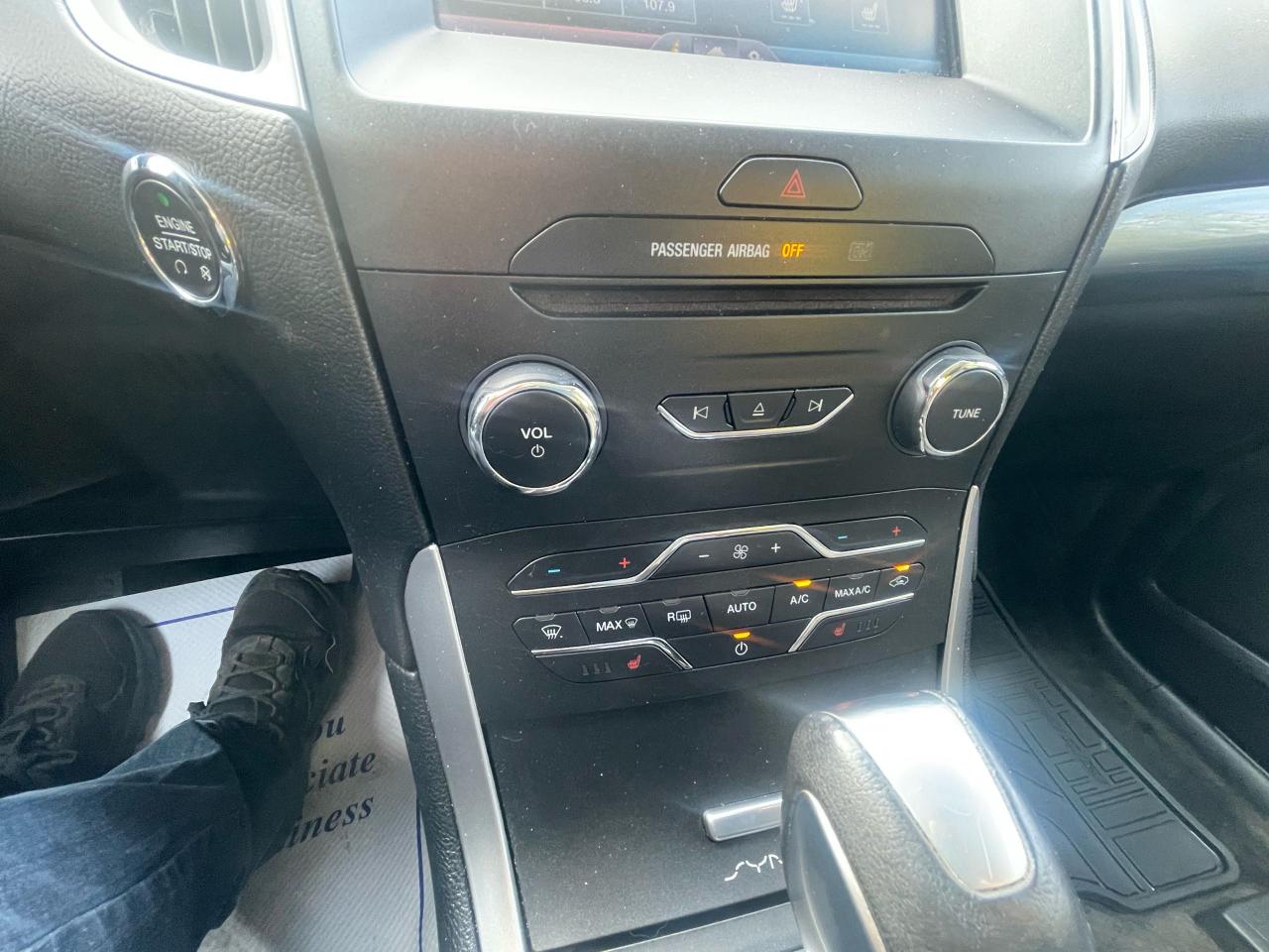 2015 Ford Edge SEL - Photo #16