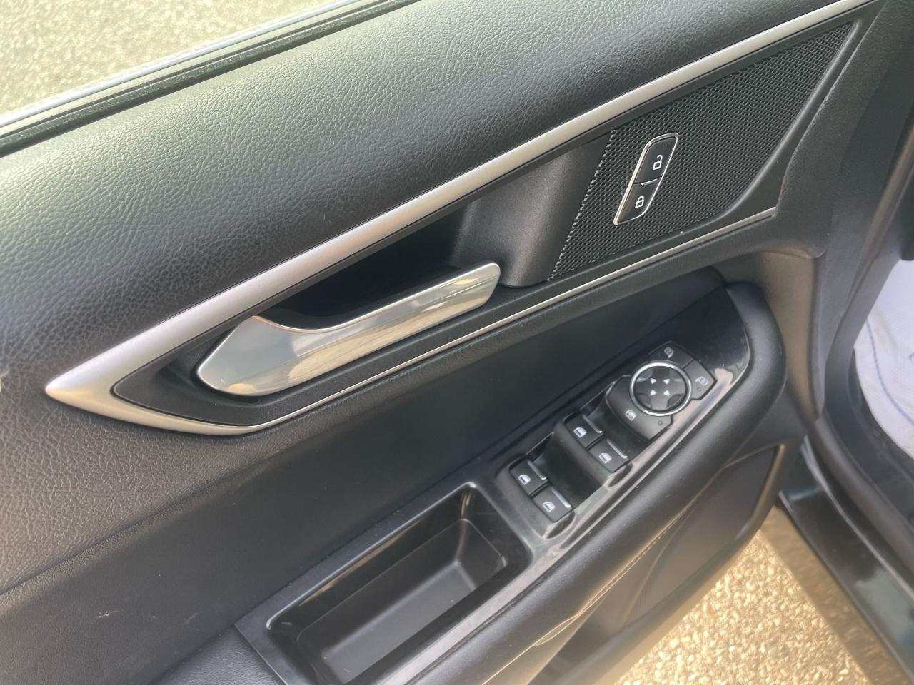 2015 Ford Edge SEL - Photo #11