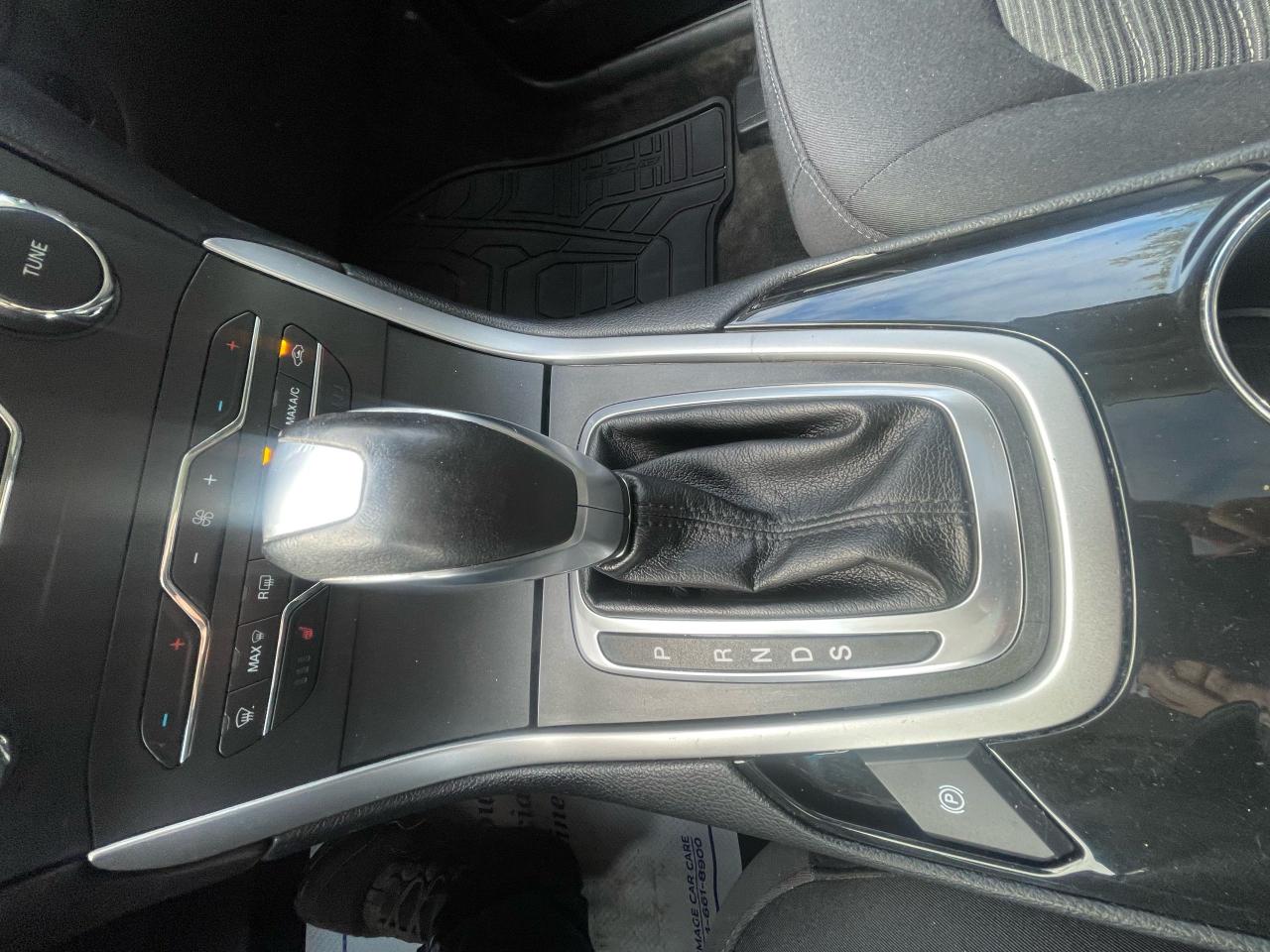 2015 Ford Edge SEL - Photo #15