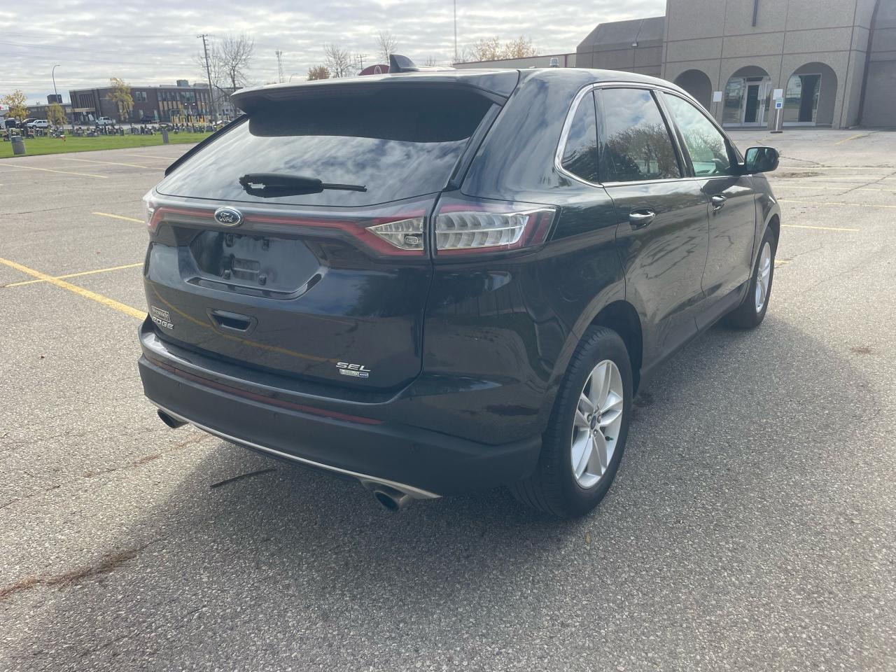 2015 Ford Edge SEL - Photo #5