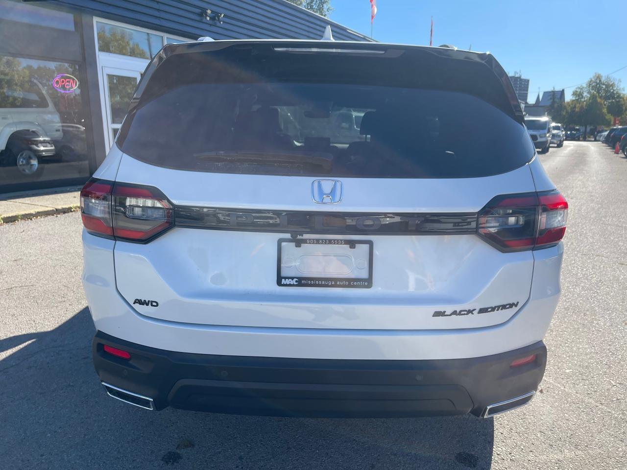 2024 Honda Pilot Black Edition Photo3