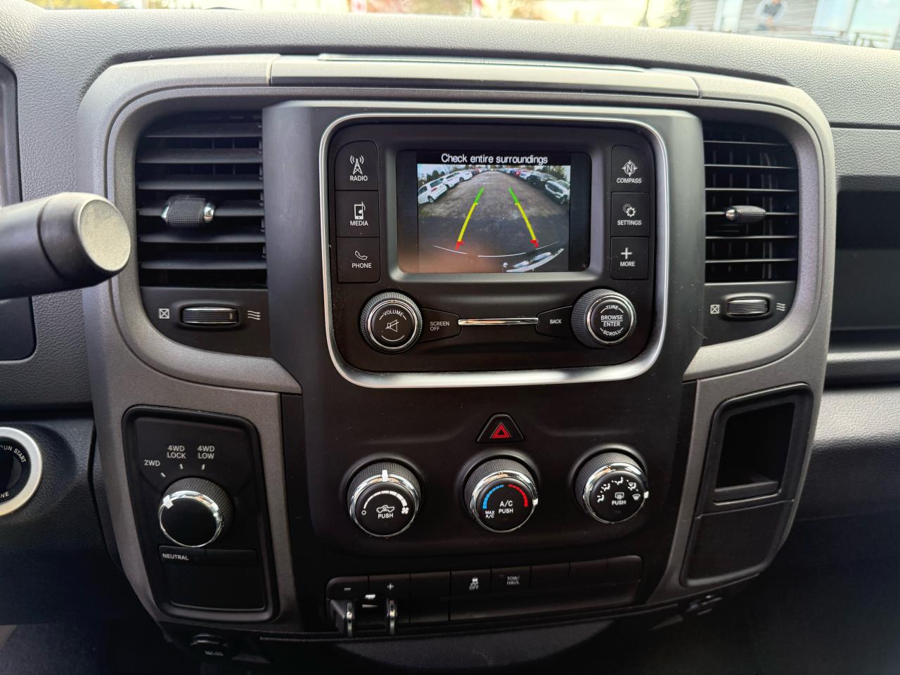2014 RAM 1500 ST CREWCAB 5.7L HEMI Photo15