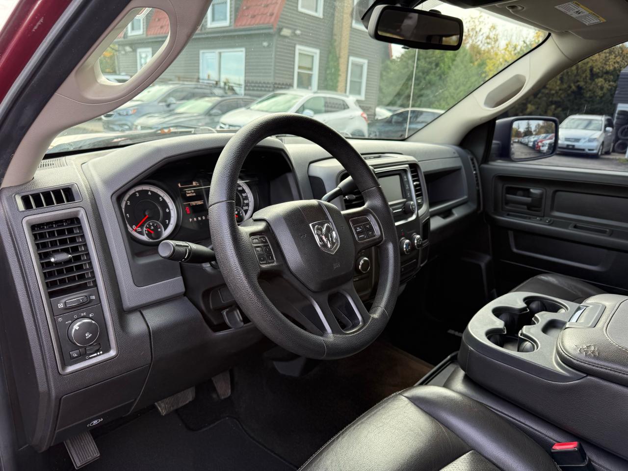 2014 RAM 1500 ST CREWCAB 5.7L HEMI Photo38