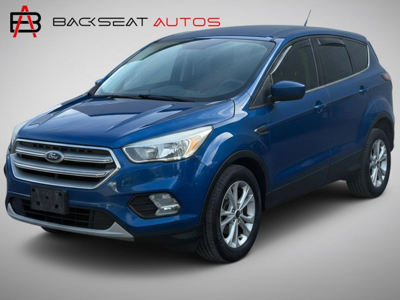 2017 Ford Escape SE FWD Photo0