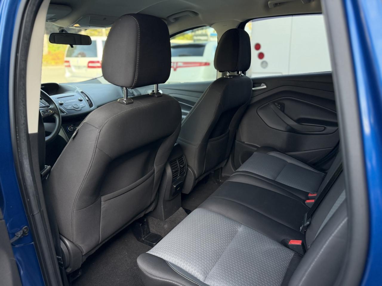 2017 Ford Escape SE FWD Photo