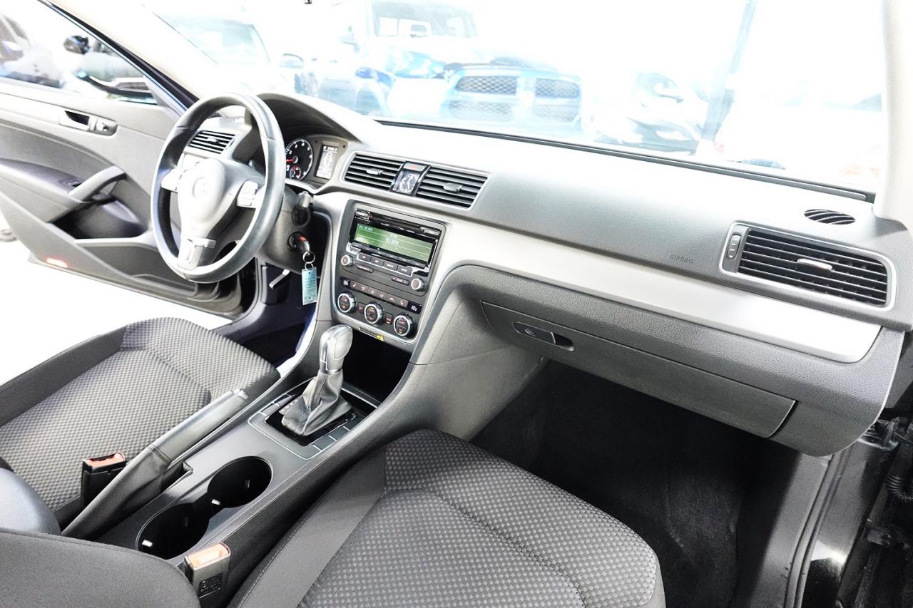 2014 Volkswagen Passat TRENDLINE, VERY LOW KM ,ONE OWNER ,MUST SEE - Photo #18