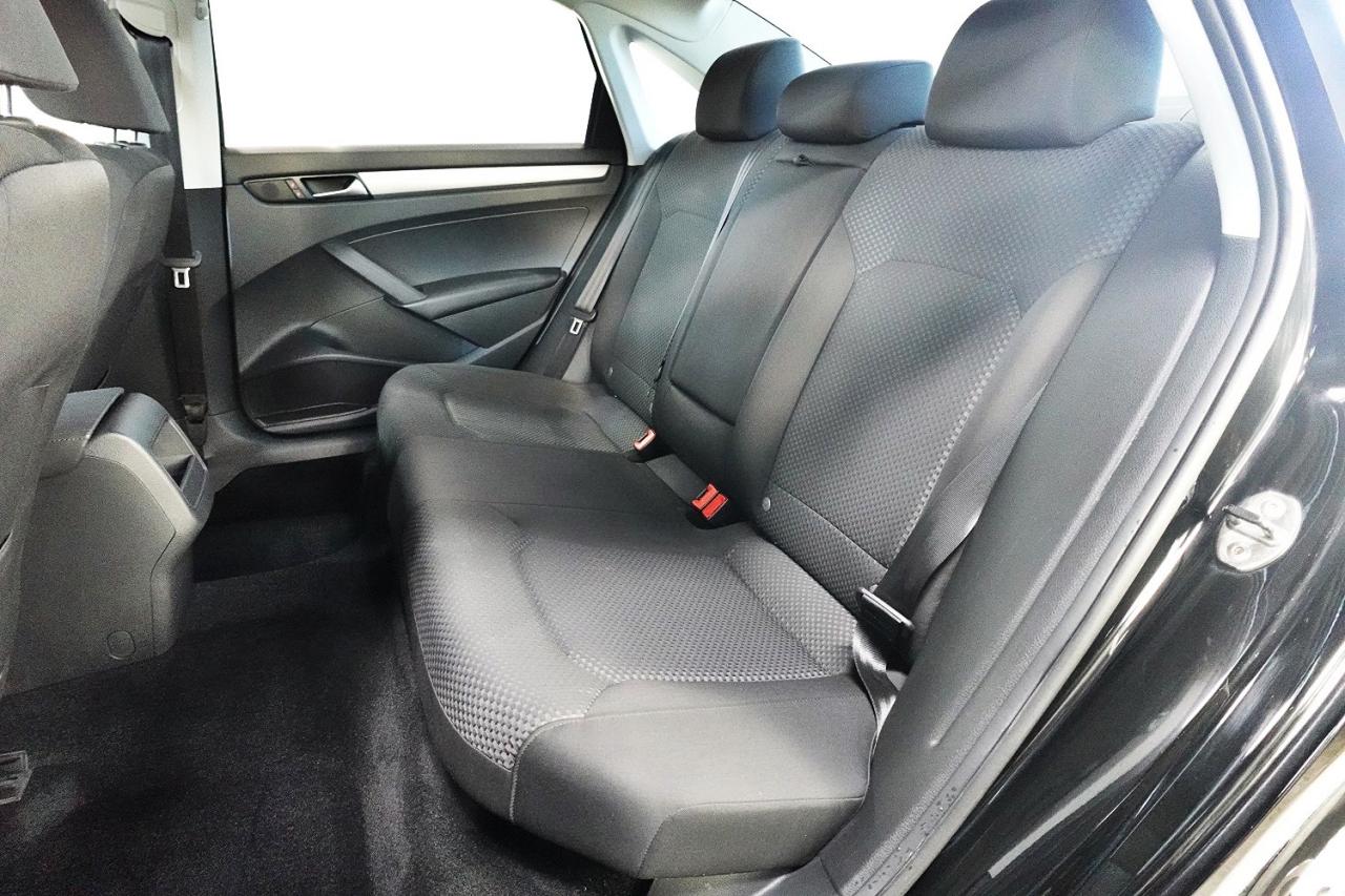 2014 Volkswagen Passat TRENDLINE, VERY LOW KM ,ONE OWNER ,MUST SEE - Photo #17