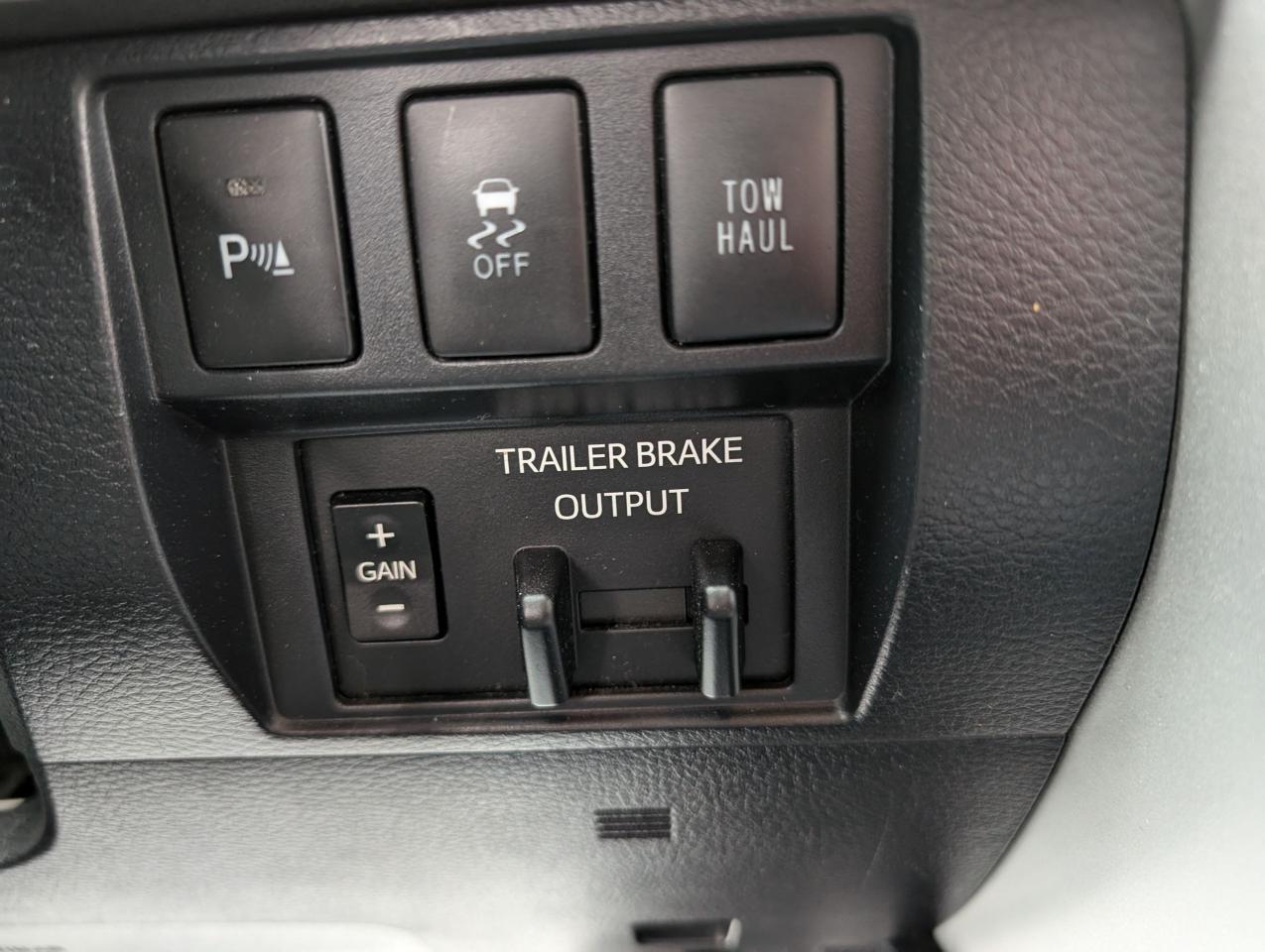 2018 Toyota Tundra SR5 Plus | TRD OFFROAD | HEATED SEATS - Photo #17
