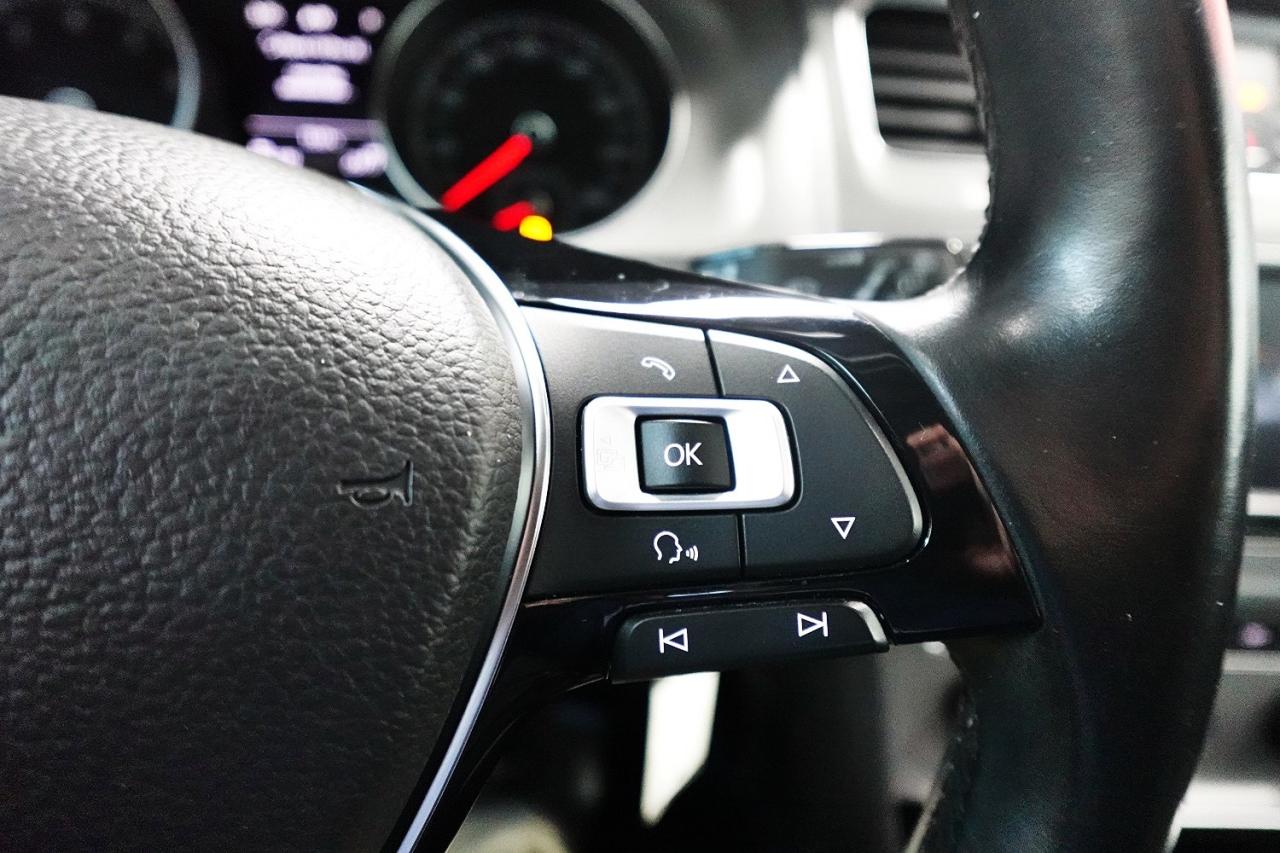 2016 Volkswagen Golf Trendline LOW KM,NO ACCIDENT,SERVICE RECORDS - Photo #27