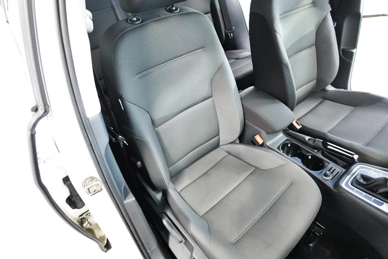 2016 Volkswagen Golf Trendline LOW KM,NO ACCIDENT,SERVICE RECORDS - Photo #19