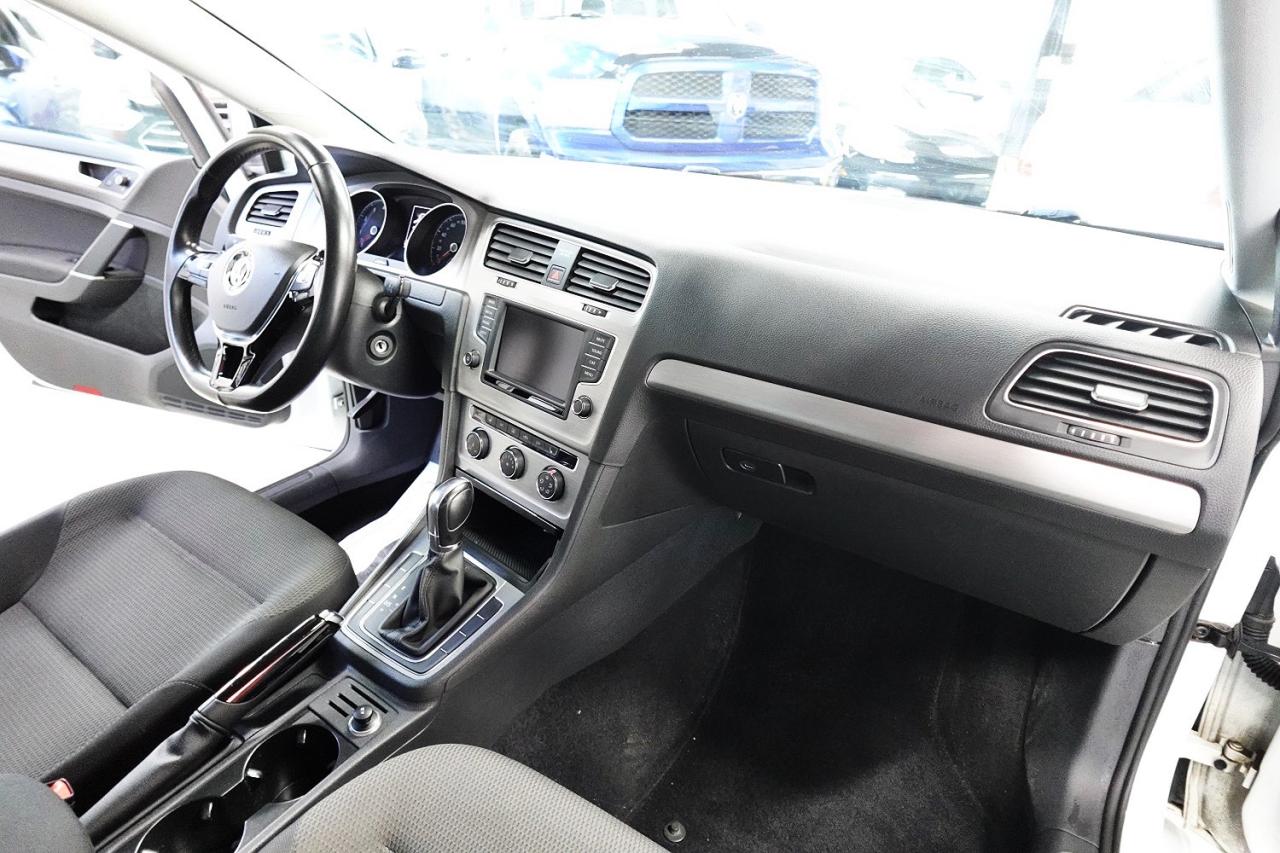 2016 Volkswagen Golf Trendline LOW KM,NO ACCIDENT,SERVICE RECORDS - Photo #18