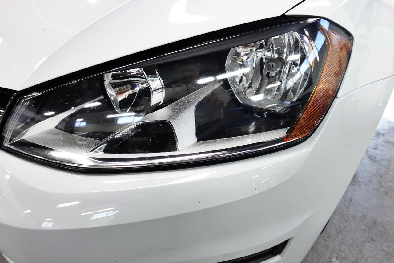 2016 Volkswagen Golf Trendline LOW KM,NO ACCIDENT,SERVICE RECORDS - Photo #11