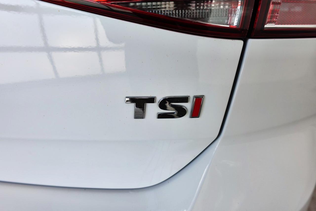 2016 Volkswagen Golf Trendline LOW KM,NO ACCIDENT,SERVICE RECORDS - Photo #8