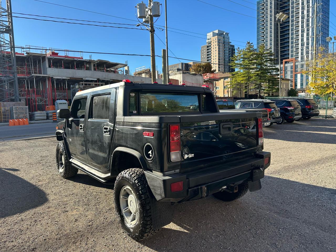 2005 Hummer H2 SUT - Photo #4