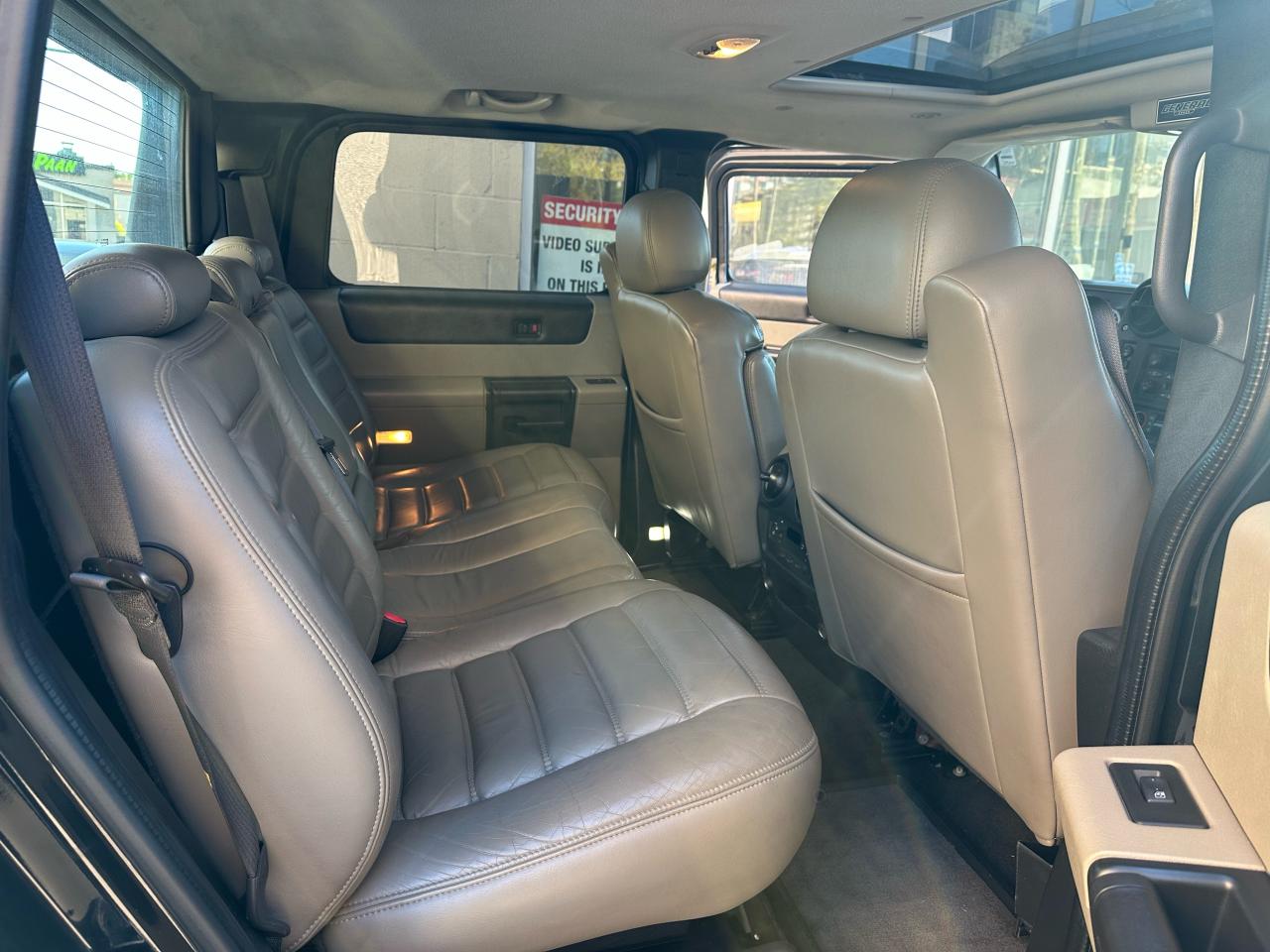 2005 Hummer H2 SUT - Photo #15