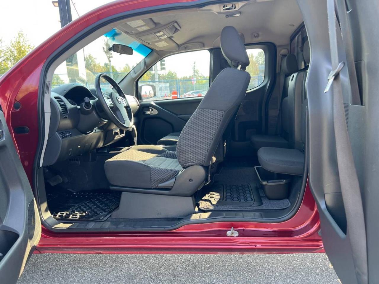 2019 Nissan Frontier SV - Photo #14