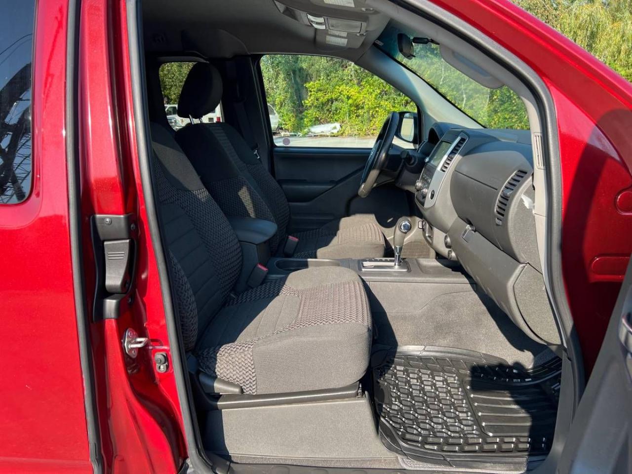2019 Nissan Frontier SV - Photo #17
